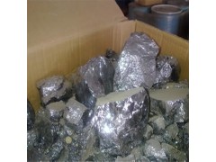 高价回收各种硅料：锅底料，棒料，单晶料，多晶料，侧底顶边皮料