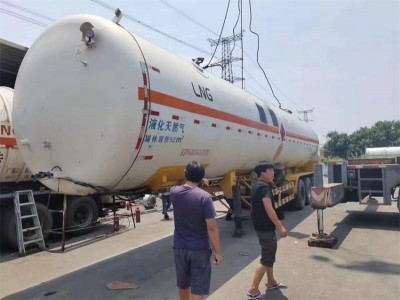 10年广东建成52立方LNG槽车尾 LNG低温储罐图2