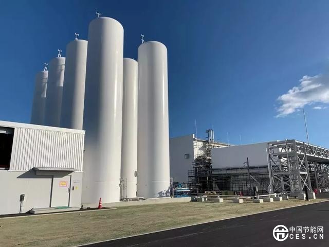 这家制氢工厂每小时生产的氢气为2000立方米,年生产能力为900t-h2