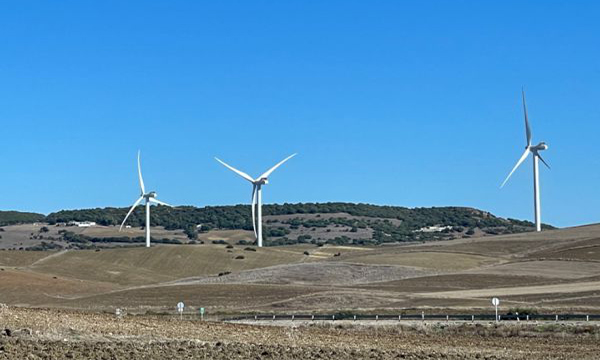 三峡集团与葡萄牙电力公司签新战略协议：展开可再生能源合作