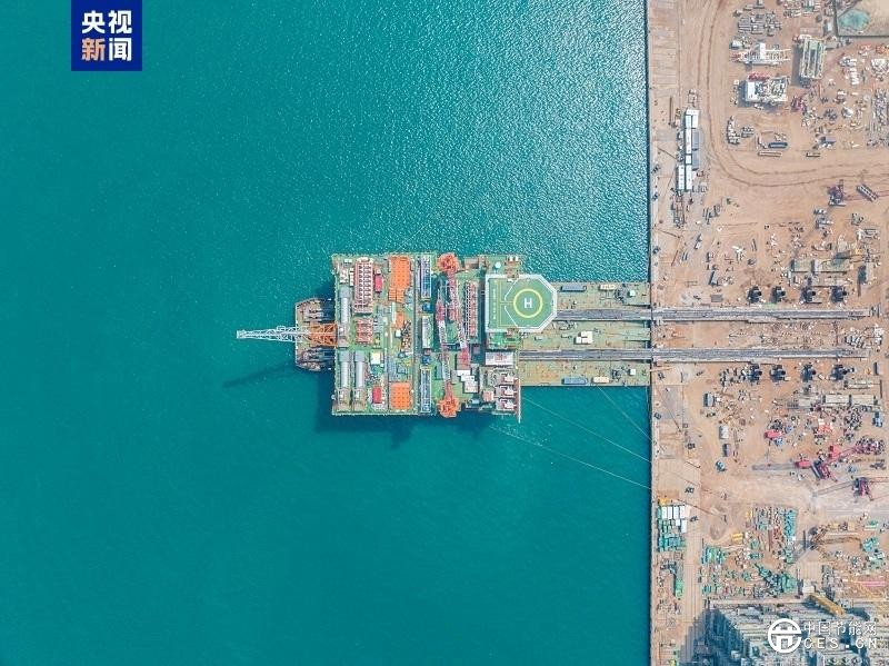 实现多项首创技术 我国渤海最大海上油气平台完工起运