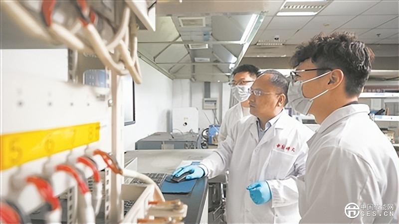中国科大参与研究 给新型储能系统“穿”上“金钟罩”