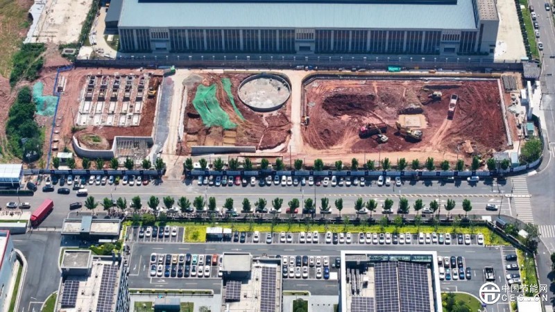 浙江全省首个深度融合“电储能调频+水蓄冷调峰”示范项目建设进展