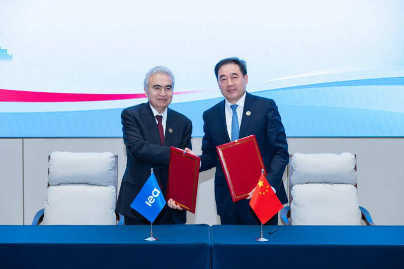 国家能源局主要负责人会见国际能源署署长，共同签署《三年合作计划》