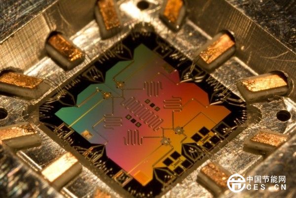 量子回路制成 量子计算机指日可待
