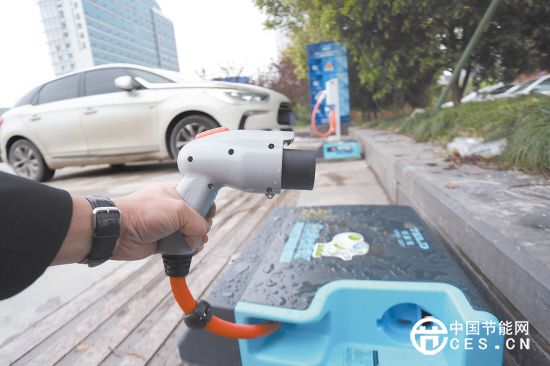 充电桩建造提速 浙江台州为电动汽车“支持”