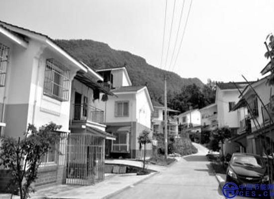 全部使用节能砖建设的邛崃市油榨乡马岩村聚居点