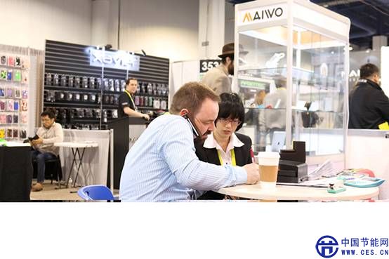 MAIWO 2015 CES展会客户洽谈